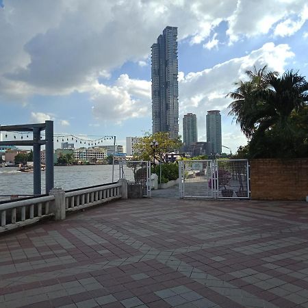 Baan Sathorn Riverfront Bangkok Extérieur photo