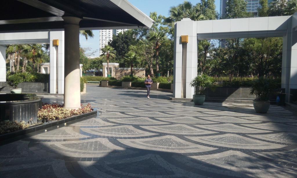 Baan Sathorn Riverfront Bangkok Extérieur photo
