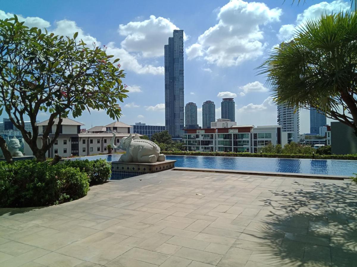 Baan Sathorn Riverfront Bangkok Extérieur photo